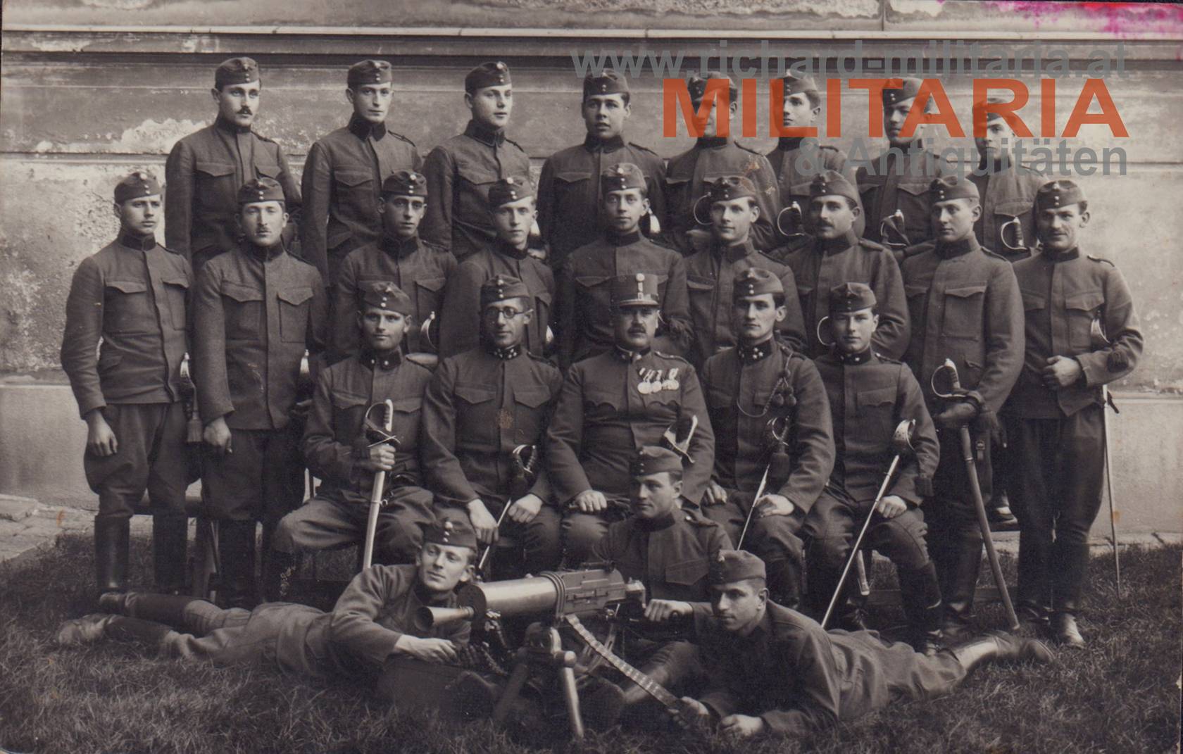 1. Republik - Kavallerie-Soldaten mit MG
