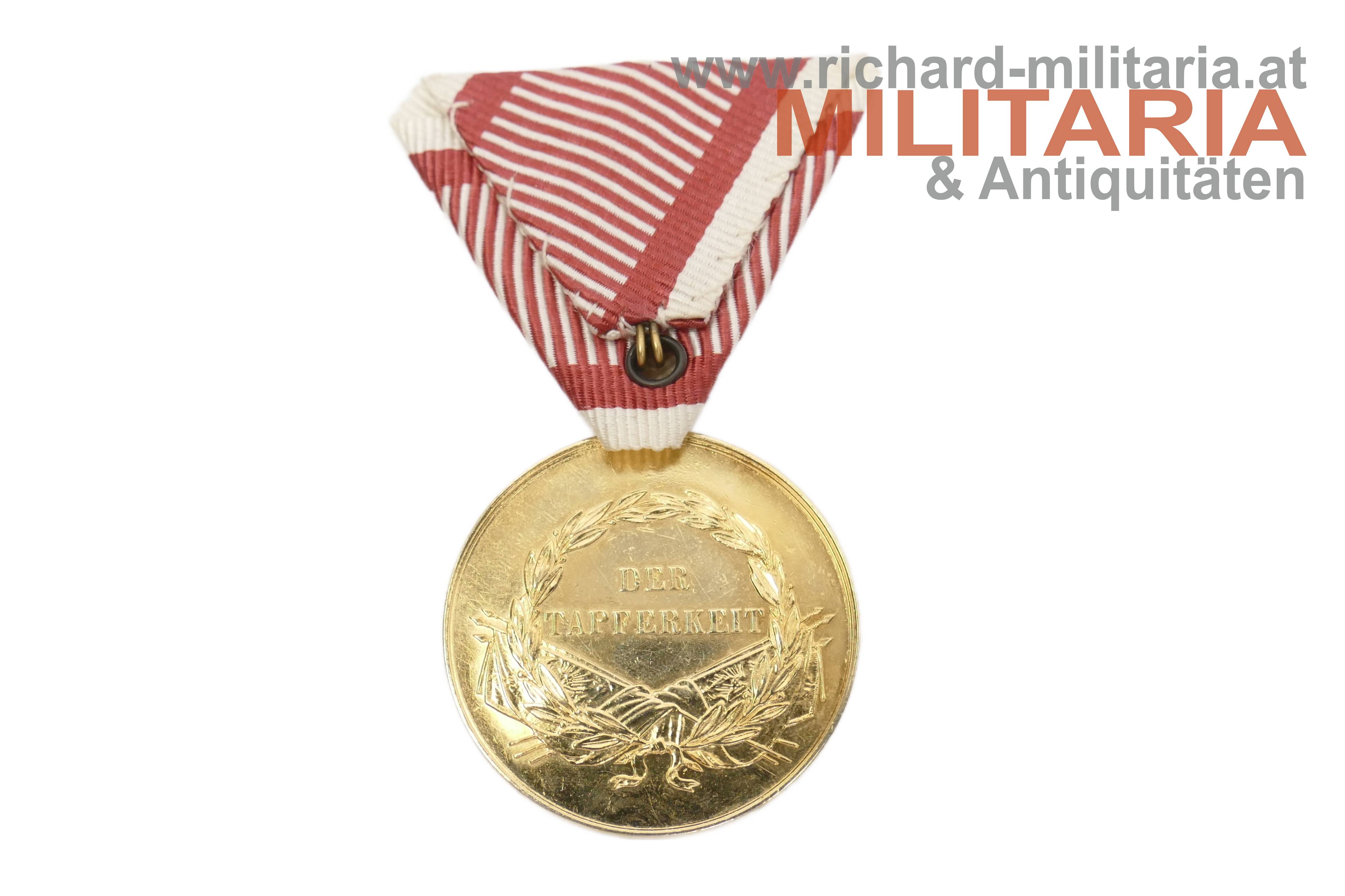 k.u.k. Silberne Tapferkeitsmedaille 1. Klasse Kaiser Franz Josef - VERGOLDET 