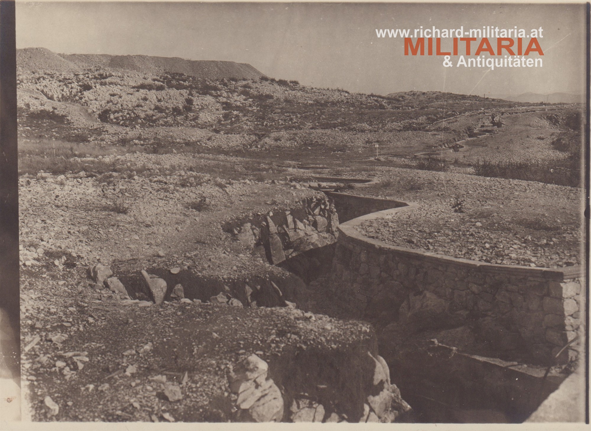k.u.k. Foto "Schützengraben mit Stellung" Karst/Gebirge