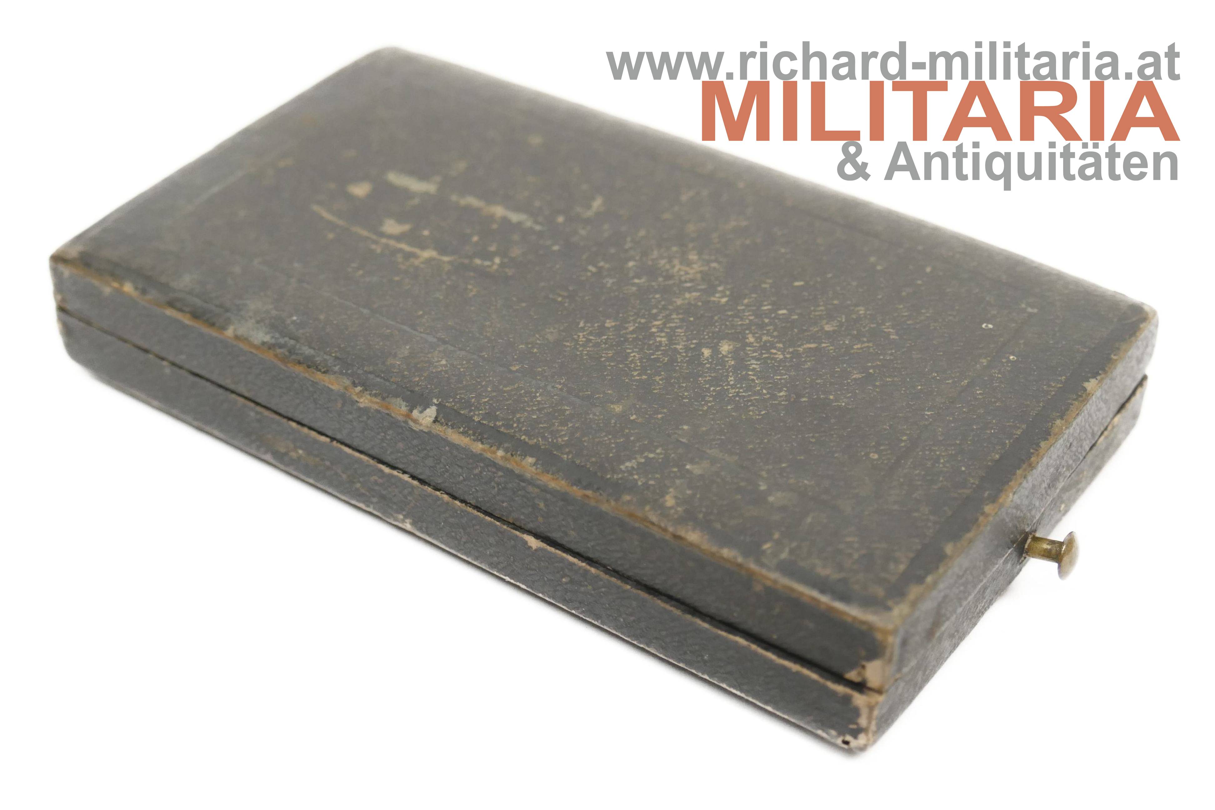 k.u.k. Etui zum Silbernen oder Goldenen Verdienstkreuz m.d.K.