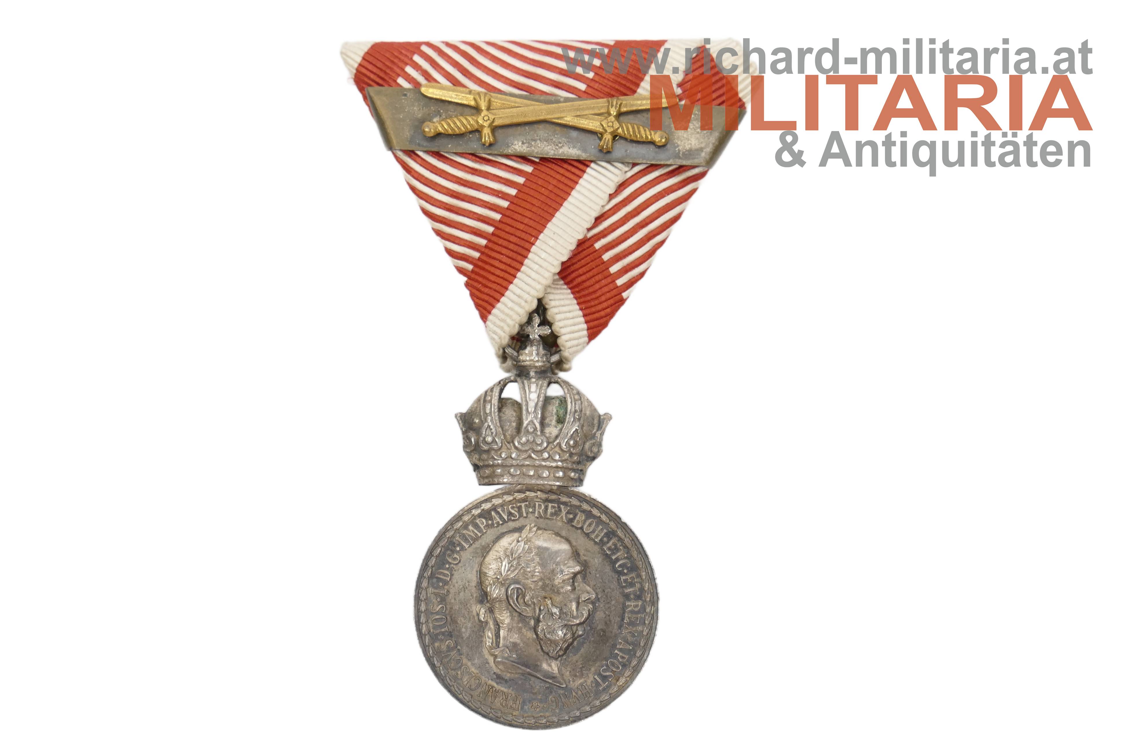 k.u.k. Silberne Militärverdienstmedaille FJ1 mit Wiederholungsspange und Schwerter - HUW