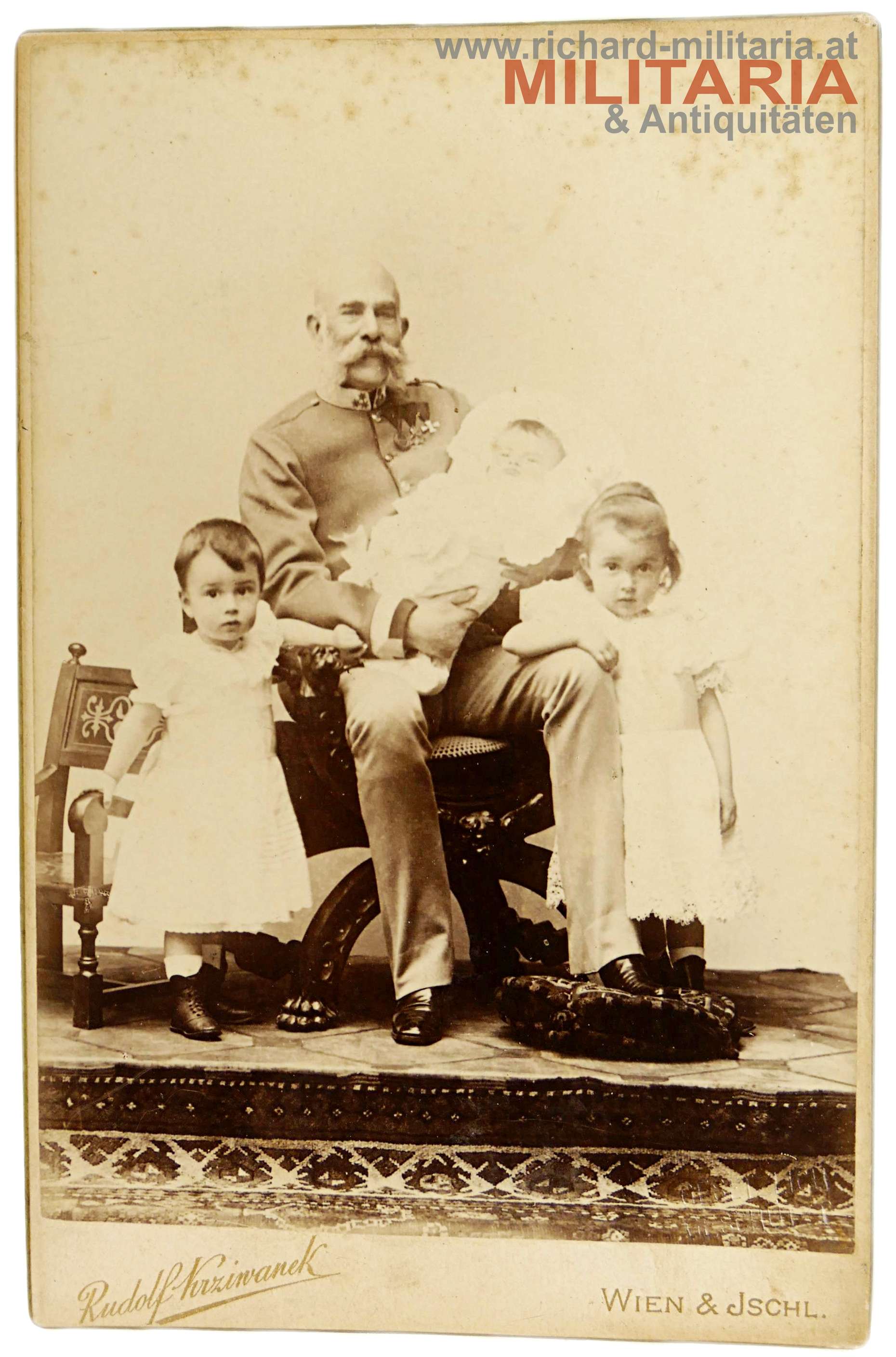 Kaiser Franz Josef - Familienfoto mit den Enkerln